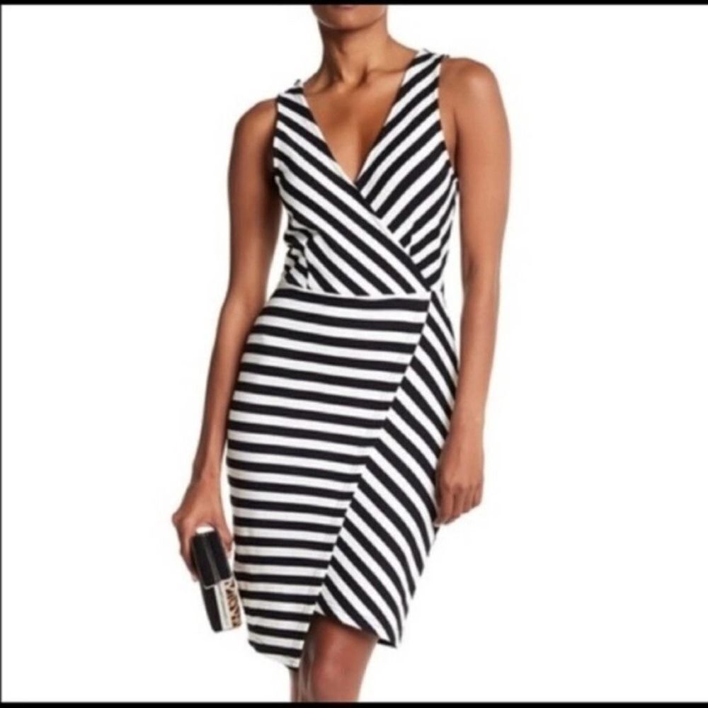 Cupcakes & Cashmere Sheldon Black White Striped V Tank Jersey Dress Womens S